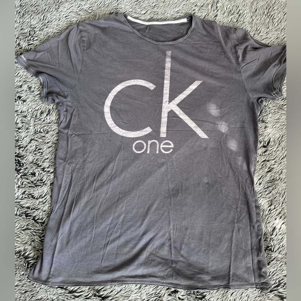 Calvin Klein Jeans Gray T-Shirt Men’s Size   Medium